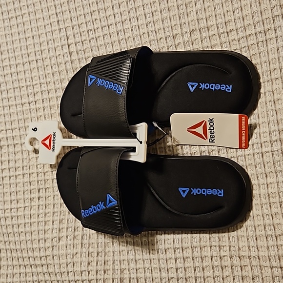 REEBOK Slides Sz 6 kids 7.5 Womans - Picture 1 of 6